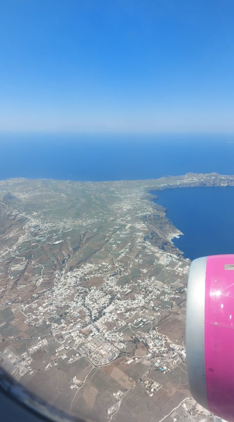 Widok na Santorini z samolotu